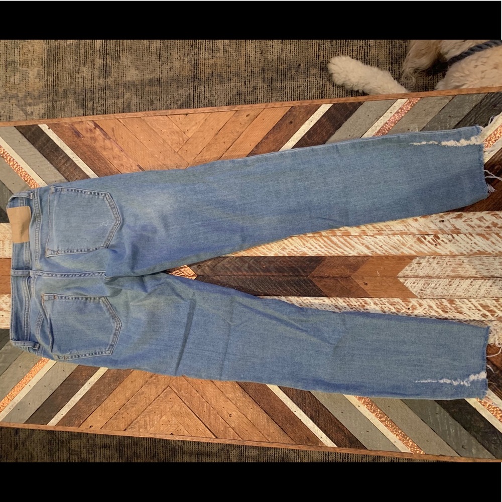 ZARA WOMENS JEAN